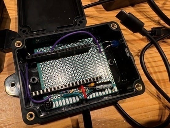 Le boitier bluecapt pour capteur d'eau home assistant ouvert